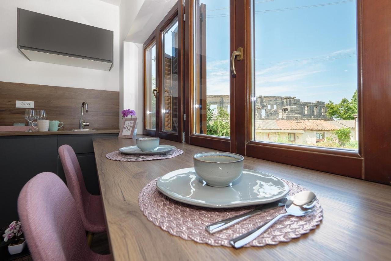 Arena Delight Studio Apartments Pula Exterior foto
