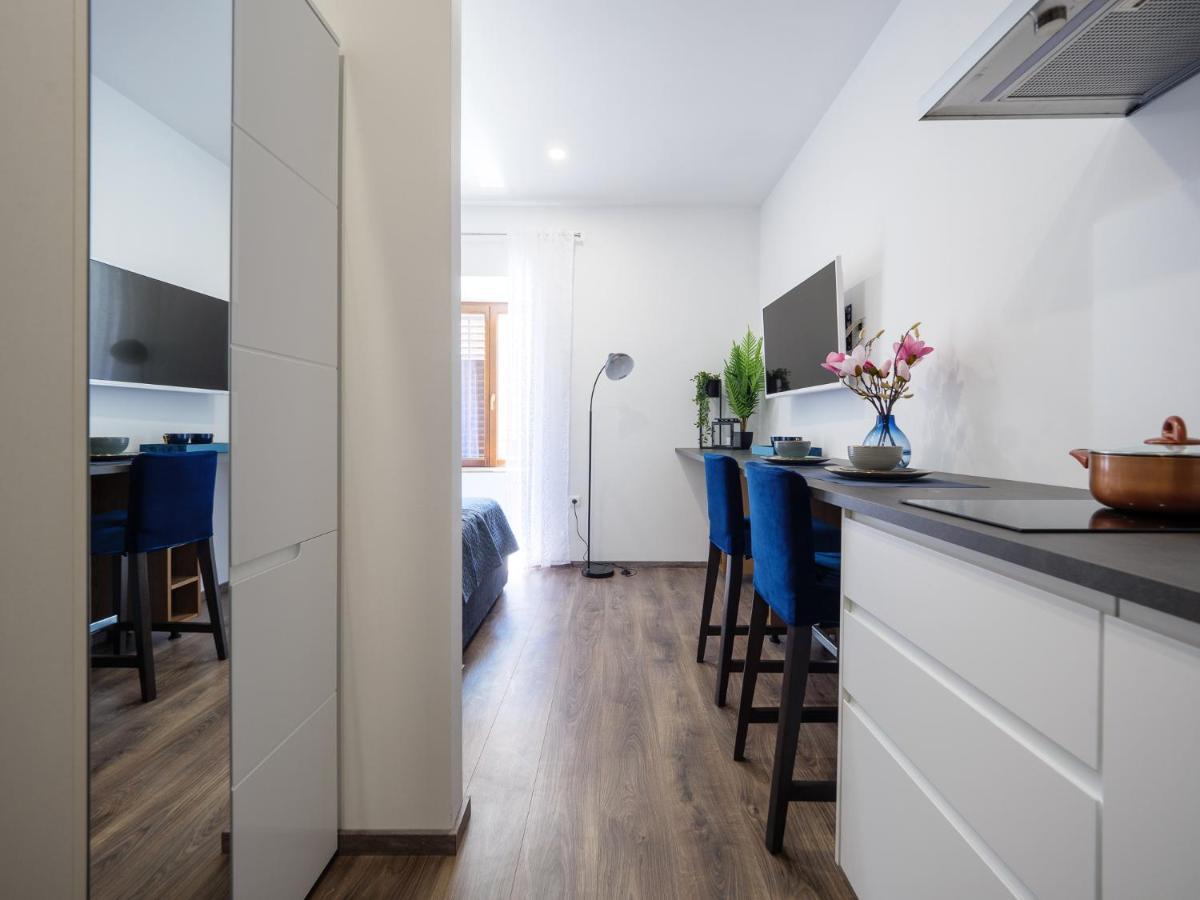 Arena Delight Studio Apartments Pula Exterior foto